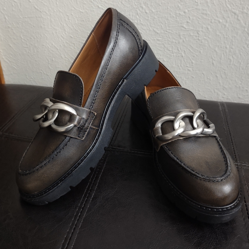 Earth Zalor Round Toe Lug Sole Casual Slip-on Leather Loafers Women's